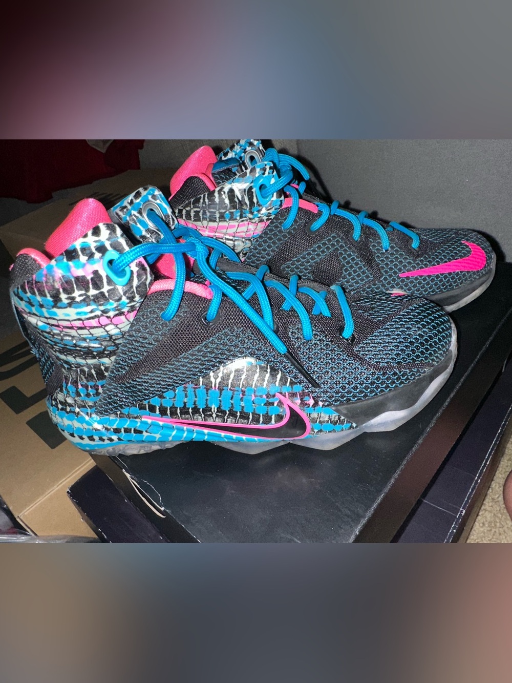 Nike LeBron 12s Shoes - Picture 2 of 6